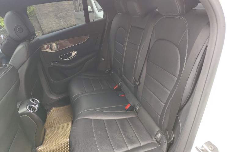 Used Mercedes-Benz GLC Coupe 2018 GLC 260 4MATIC Coupe SUV Left Rear Seat
