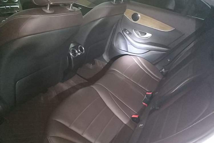 Used Mercedes-Benz GLC Coupe 2018 GLC 260 4MATIC Coupe SUV Left Rear Seat