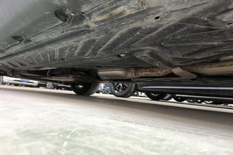 Used Mercedes-Benz GLC Coupe 2018 GLC 200 4MATIC Coupe SUV Left Side Sill