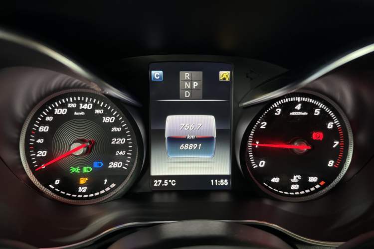 Used Mercedes-Benz GLC Coupe 2018 GLC 260 4MATIC Coupe SUV Odometer Close Up