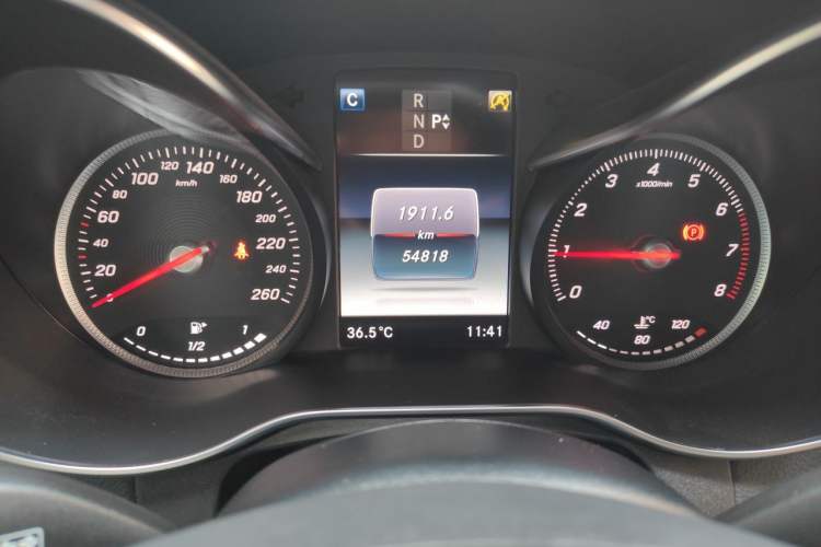 Used Mercedes-Benz GLC Coupe 2018 GLC 260 4MATIC Coupe SUV Odometer Close Up