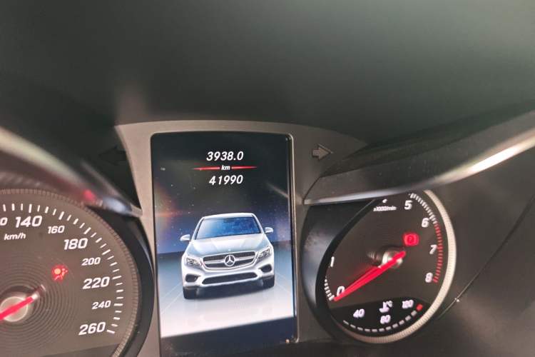Used Mercedes-Benz GLC Coupe 2018 GLC 260 4MATIC Coupe SUV Odometer Close Up