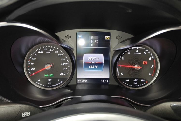 Used Mercedes-Benz GLC Coupe 2018 GLC 260 4MATIC Coupe SUV Odometer Close Up