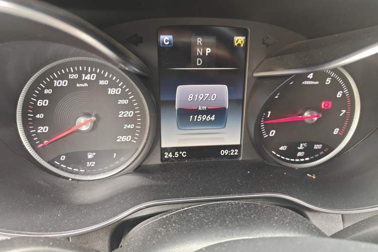 Used Mercedes-Benz GLC Coupe 2018 GLC 260 4MATIC Coupe SUV Odometer Close Up