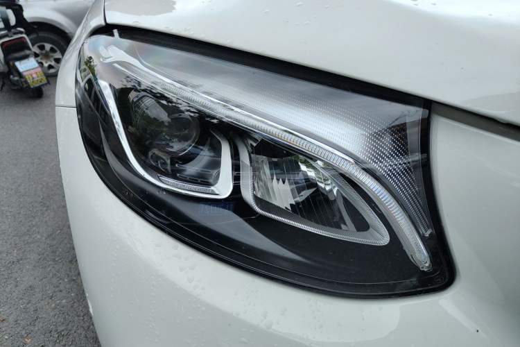 Used Mercedes-Benz GLC Coupe 2018 GLC 260 4MATIC Coupe SUV Right Front Headlight