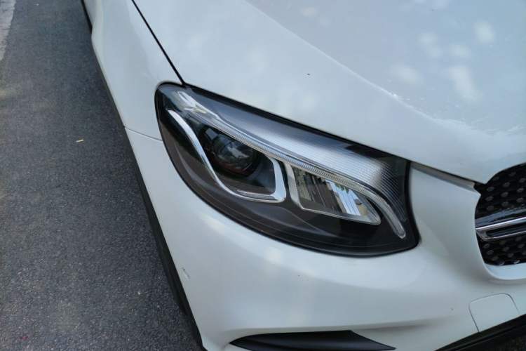 Used Mercedes-Benz GLC Coupe 2018 GLC 200 4MATIC Coupe SUV Right Front Headlight