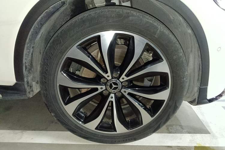 Used Mercedes-Benz GLC Coupe 2018 GLC 260 4MATIC Coupe SUV Right Front Wheel Hub
