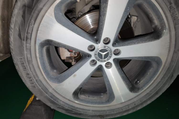 Used Mercedes-Benz GLC Coupe 2018 GLC 200 4MATIC Coupe SUV Right Front Wheel Hub