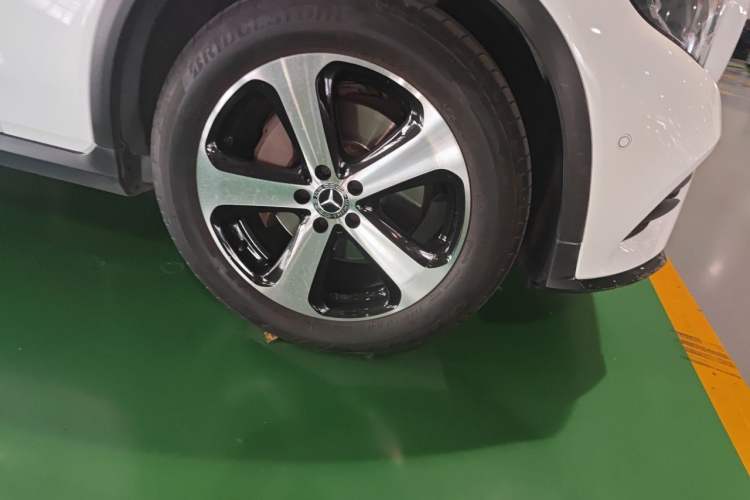 Used Mercedes-Benz GLC Coupe 2018 GLC 200 4MATIC Coupe SUV Right Front Wheel Hub