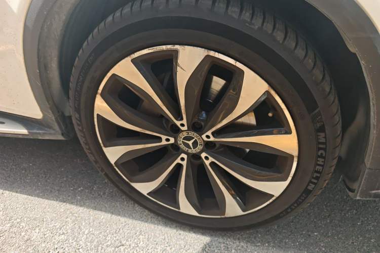 Used Mercedes-Benz GLC Coupe 2018 GLC 260 4MATIC Coupe SUV Right Front Wheel Hub