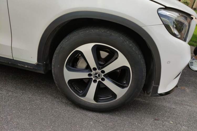 Used Mercedes-Benz GLC Coupe 2018 GLC 200 4MATIC Coupe SUV Right Front Wheel Hub