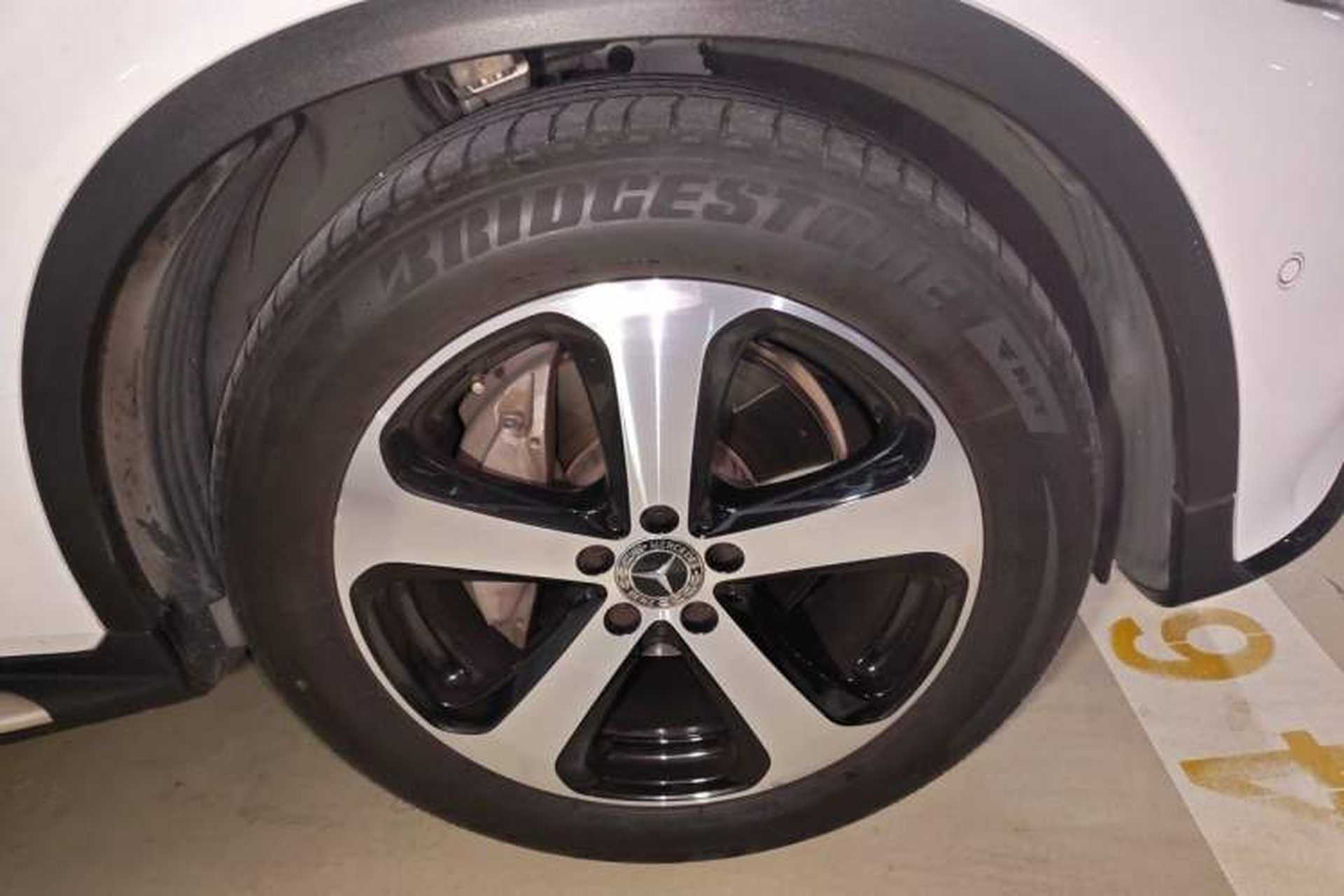 Used Mercedes-Benz GLC Coupe 2018 GLC 200 4MATIC Coupe SUV Right Front Wheel Hub