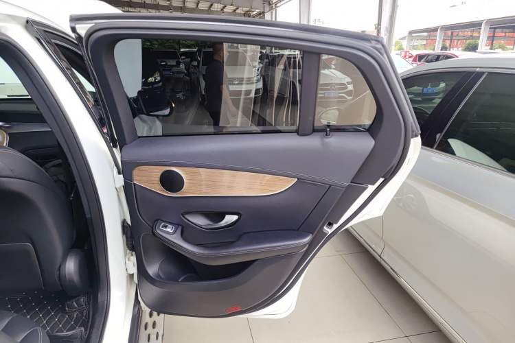 Used Mercedes-Benz GLC Coupe 2018 GLC 260 4MATIC Coupe SUV Right Rear Door Interior