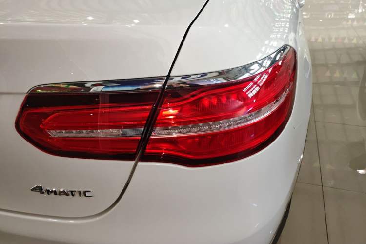 Used Mercedes-Benz GLC Coupe 2018 GLC 200 4MATIC Coupe SUV Right Rear Taillight
