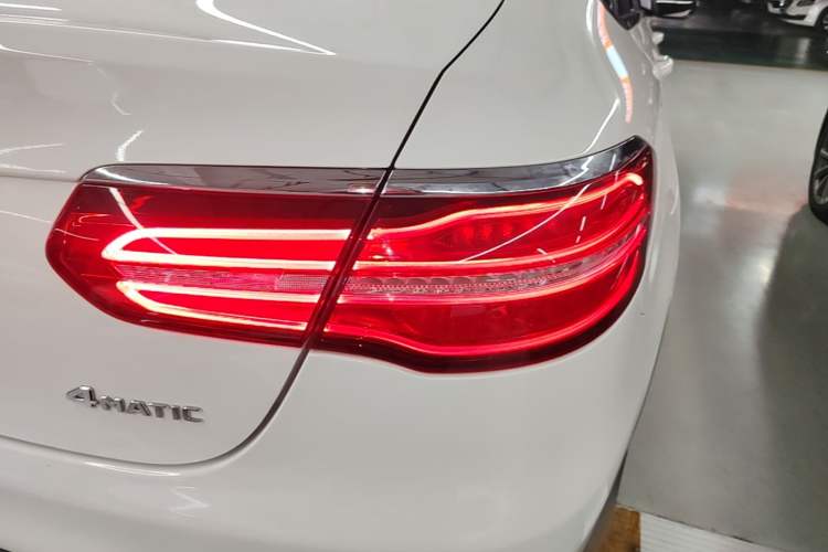 Used Mercedes-Benz GLC Coupe 2018 GLC 200 4MATIC Coupe SUV Right Rear Taillight