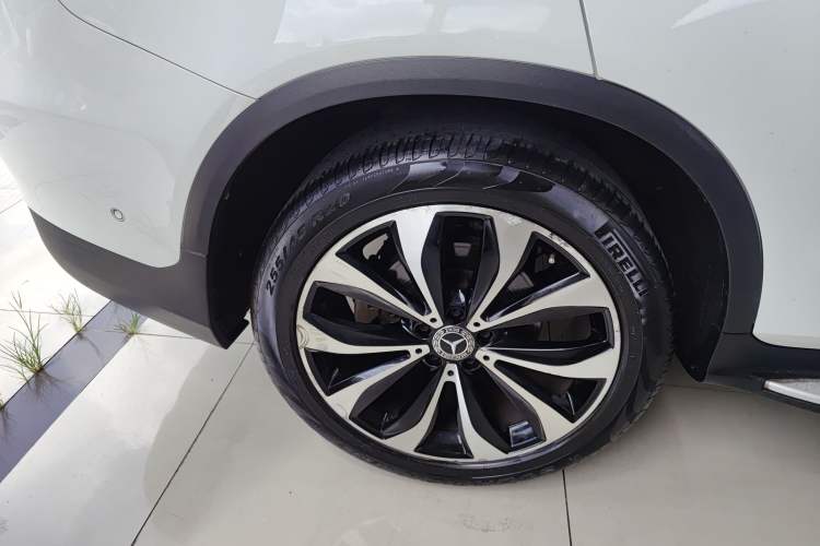 Used Mercedes-Benz GLC Coupe 2018 GLC 260 4MATIC Coupe SUV Right Rear Wheel Hub