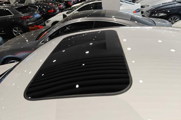 Used Mercedes-Benz GLC Coupe 2018 GLC 260 4MATIC Coupe SUV Roof
