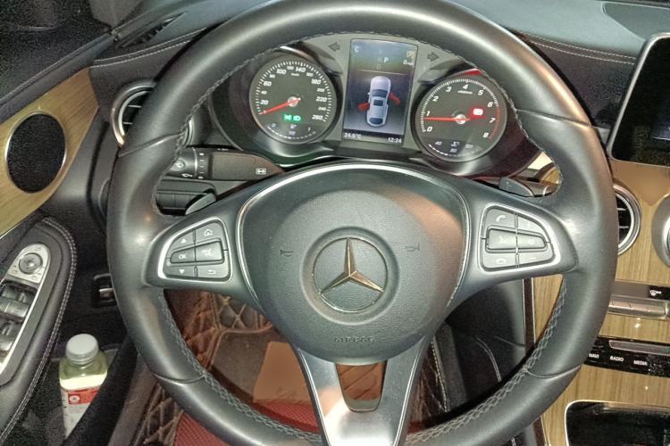 Used Mercedes-Benz GLC Coupe 2018 GLC 260 4MATIC Coupe SUV Steering Wheel