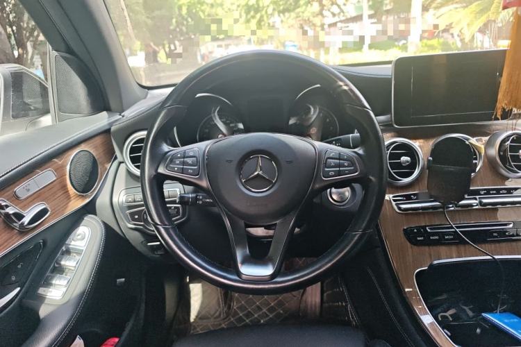 Used Mercedes-Benz GLC Coupe 2018 GLC 260 4MATIC Coupe SUV Steering Wheel