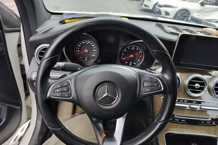 Used Mercedes-Benz GLC Coupe 2018 GLC 260 4MATIC Coupe SUV Steering Wheel