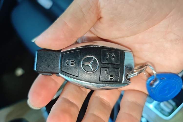 Used Mercedes-Benz GLC Coupe 2018 GLC 260 4MATIC Coupe SUV Vehicle Key