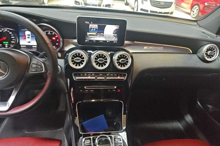 Used Mercedes-Benz GLC Coupe 2019 GLC 200 4MATIC Coupe SUV Audio And AC Panel