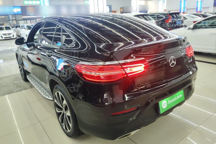 Used Mercedes-Benz GLC Coupe 2019 GLC 260 4MATIC Coupe SUV Exterior 2