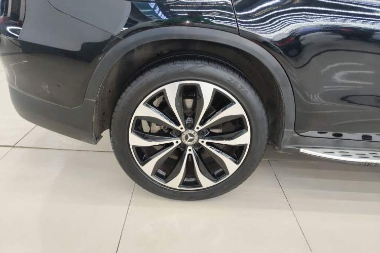 Used Mercedes-Benz GLC Coupe 2019 GLC 260 4MATIC Coupe SUV Exterior 5