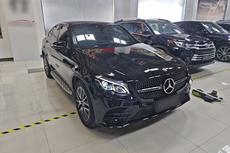 Used Mercedes-Benz GLC Coupe 2019 GLC 200 4MATIC Coupe SUV Front Right 45 Deg