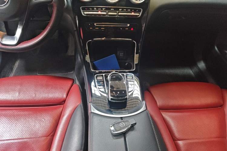 Used Mercedes-Benz GLC Coupe 2019 GLC 200 4MATIC Coupe SUV Gear Lever