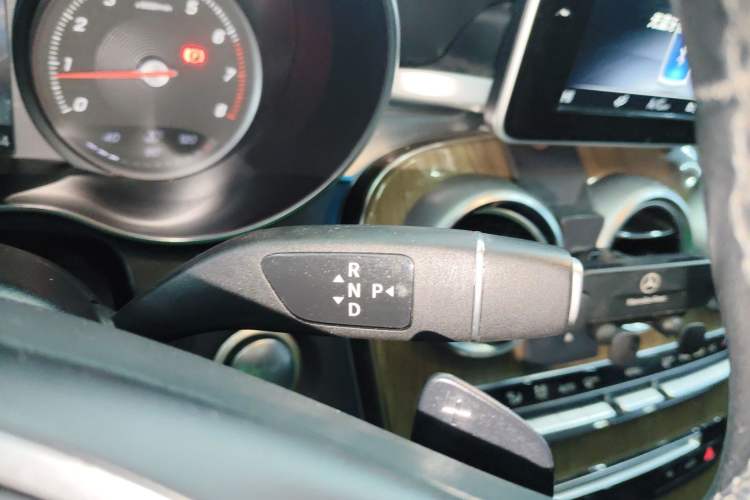 Used Mercedes-Benz GLC Coupe 2019 GLC 260 4MATIC Coupe SUV Gear Lever