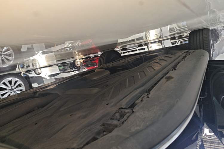 Used Mercedes-Benz GLC Coupe 2019 GLC 200 4MATIC Coupe SUV Left Side Sill