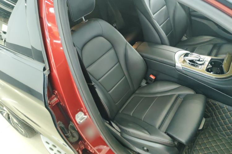 Used Mercedes-Benz GLC Coupe 2019 GLC 260 4MATIC Coupe SUV Right Front Seat