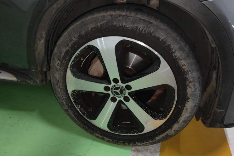 Used Mercedes-Benz GLC Coupe 2019 Facelift GLC 200 4MATIC Coupe SUV Right Front Wheel Hub