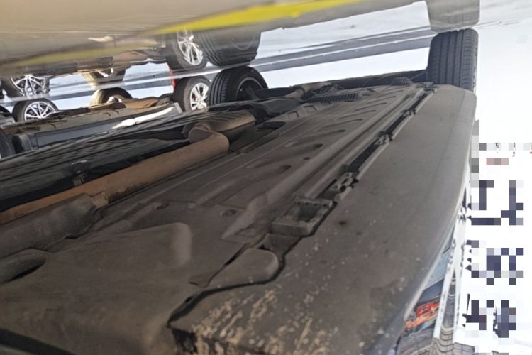 Used Mercedes-Benz GLC Coupe 2019 GLC 200 4MATIC Coupe SUV Right Side Sill