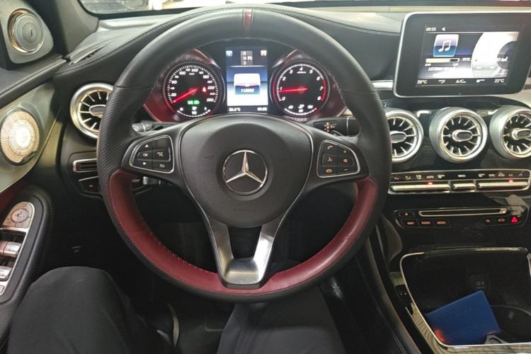 Used Mercedes-Benz GLC Coupe 2019 GLC 200 4MATIC Coupe SUV Steering Wheel