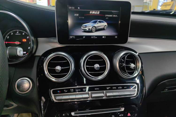 Used Mercedes-Benz GLC Coupe 2019 GLC 200 4MATIC Coupe SUV Audio And AC Panel