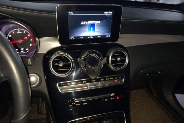Used Mercedes-Benz GLC Coupe 2019 Facelift GLC 200 4MATIC Coupe SUV Audio And AC Panel
