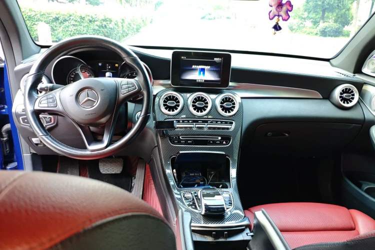 Used Mercedes-Benz GLC Coupe 2019 Facelift GLC 200 4MATIC Coupe SUV Center Console