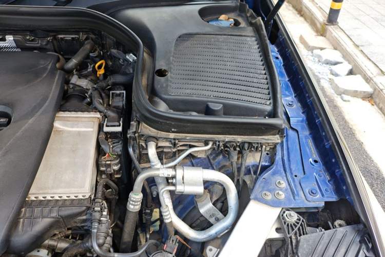 Used Mercedes-Benz GLC Coupe 2019 Facelift GLC 200 4MATIC Coupe SUV Engine Bay Left