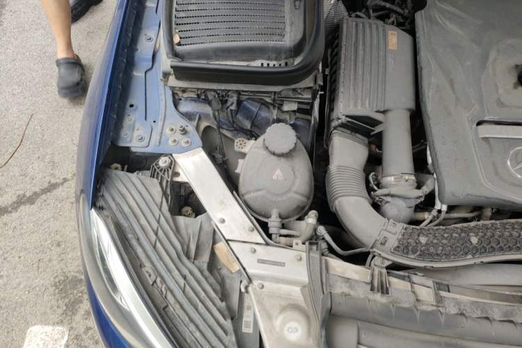 Used Mercedes-Benz GLC Coupe 2019 Facelift GLC 200 4MATIC Coupe SUV Engine Bay Right