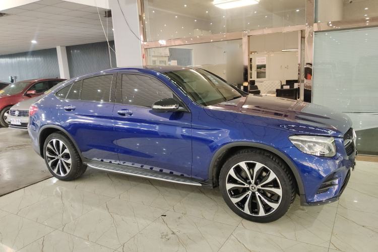 Used Mercedes-Benz GLC Coupe 2019 Facelift GLC 260 4MATIC Coupe SUV Exterior 2