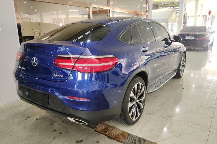 Used Mercedes-Benz GLC Coupe 2019 Facelift GLC 260 4MATIC Coupe SUV Exterior 3