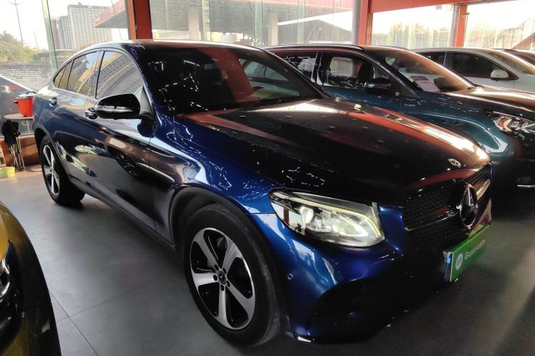 Used Mercedes-Benz GLC Coupe 2019 Facelift GLC 200 4MATIC Coupe SUV Front Right 45 Deg