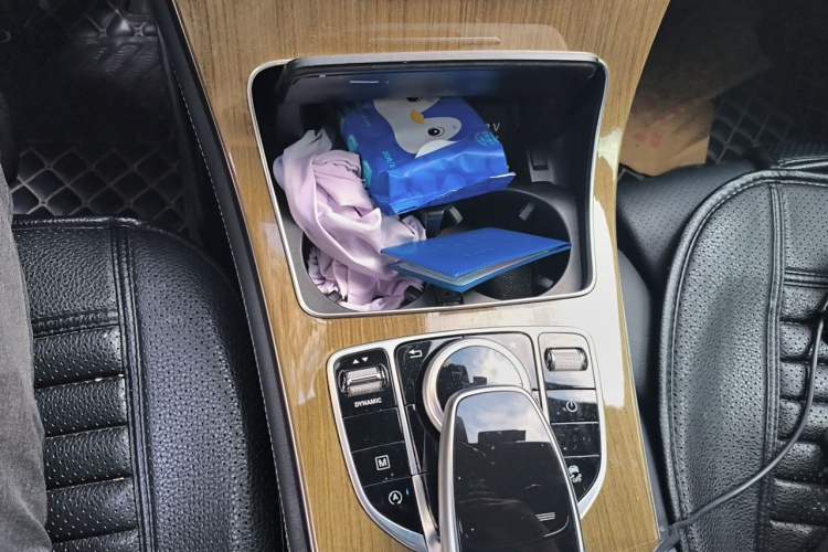 Used Mercedes-Benz GLC Coupe 2019 Facelift GLC 260 4MATIC Coupe SUV Gear Lever