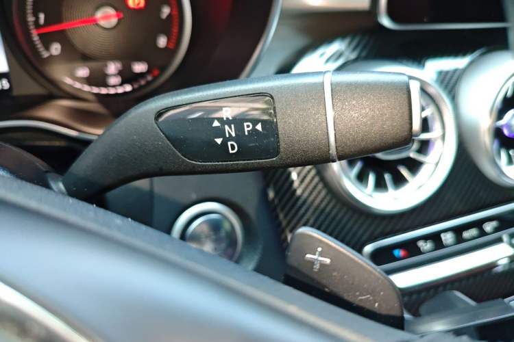 Used Mercedes-Benz GLC Coupe 2019 Facelift GLC 200 4MATIC Coupe SUV Gear Lever