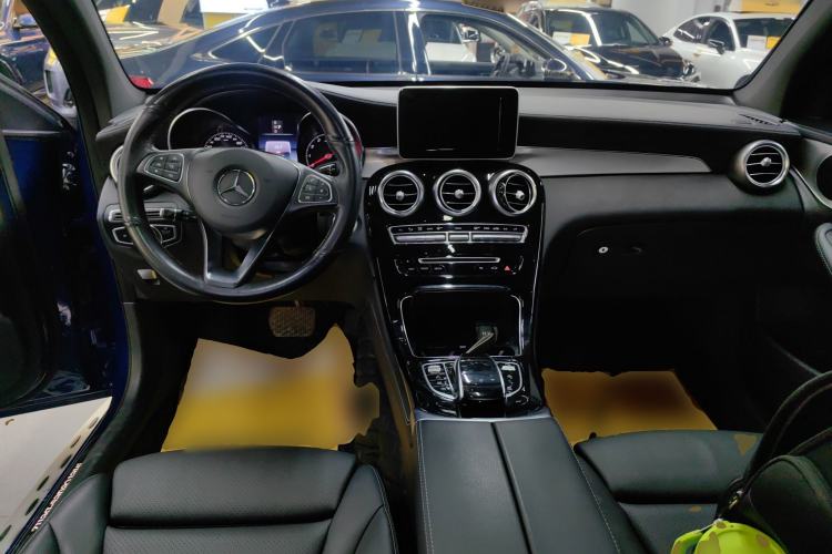 Used Mercedes-Benz GLC Coupe 2019 GLC 200 4MATIC Coupe SUV Interior 2
