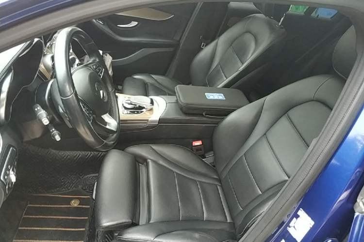Used Mercedes-Benz GLC Coupe 2019 GLC 260 4MATIC Coupe SUV Left Front Seat