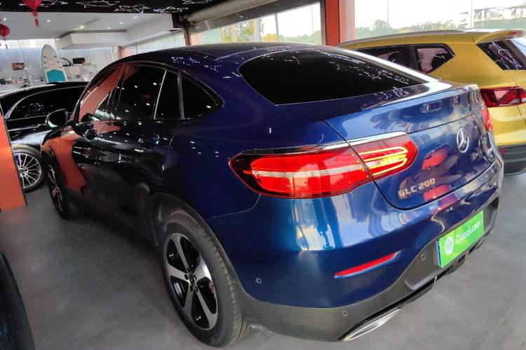 Used Mercedes-Benz GLC Coupe 2019 Facelift GLC 200 4MATIC Coupe SUV Left Side