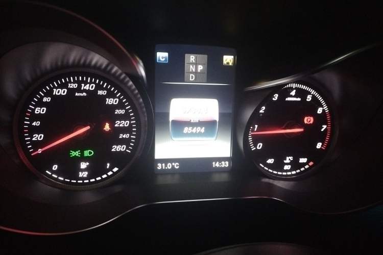 Used Mercedes-Benz GLC Coupe 2019 GLC 260 4MATIC Coupe SUV Odometer Close Up